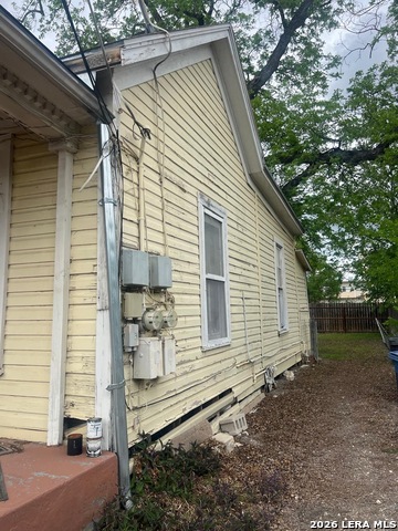 Image 6 of 25 For 221 Leigh  