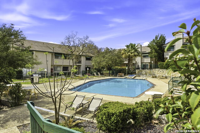 Image 14 of 17 For 318 Harmony  318