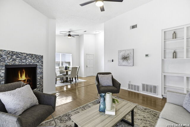 Image 5 of 17 For 318 Harmony  318