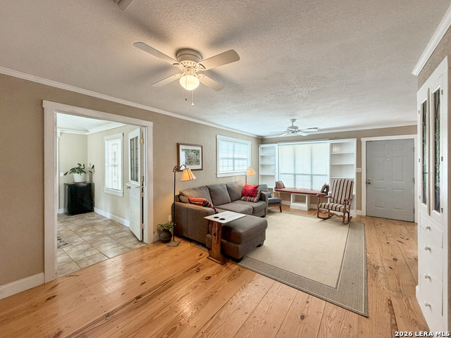 Image 14 of 39 For 462 Flatrock