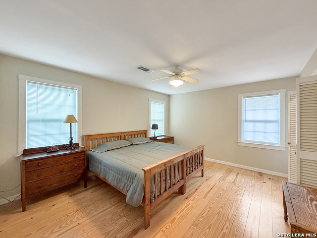 Image 18 of 39 For 462 Flatrock