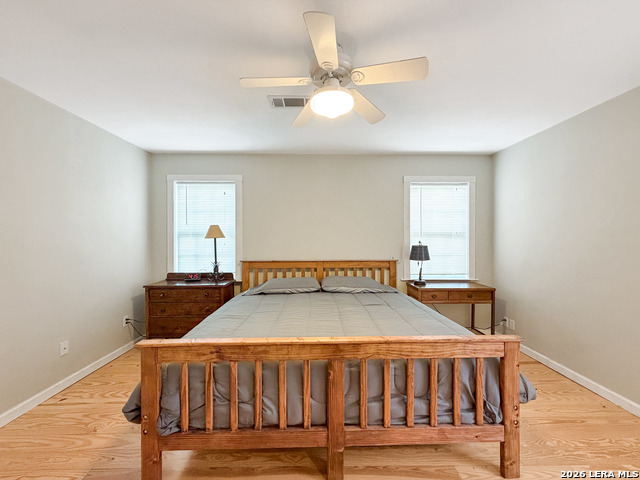 Image 19 of 39 For 462 Flatrock