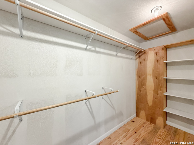 Image 21 of 39 For 462 Flatrock