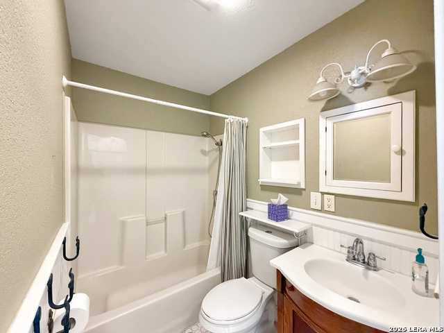 Image 27 of 39 For 462 Flatrock