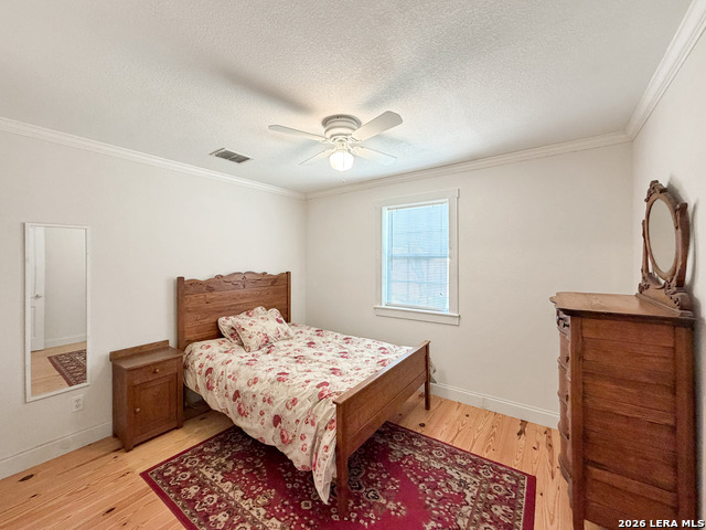 Image 29 of 39 For 462 Flatrock