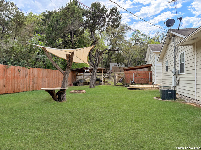 Image 36 of 39 For 462 Flatrock