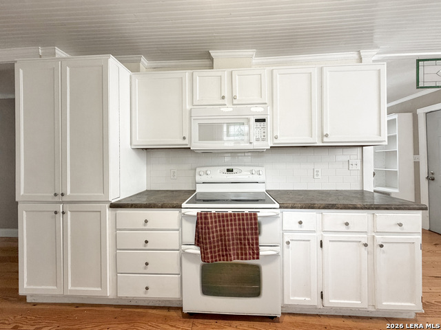 Image 9 of 39 For 462 Flatrock