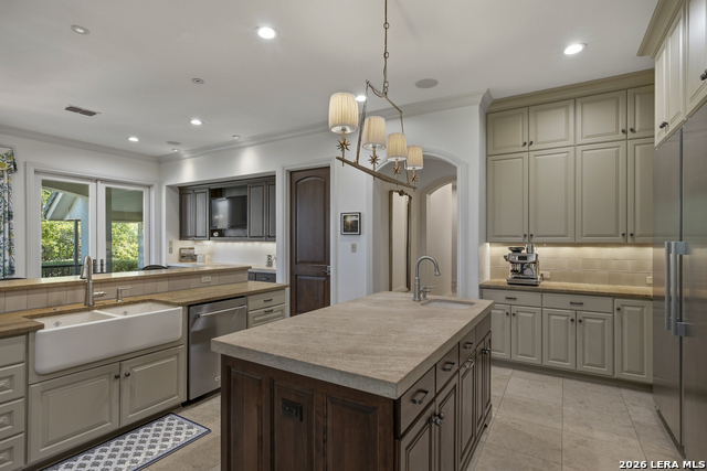 Image 20 of 90 For 52 Oakland Hills