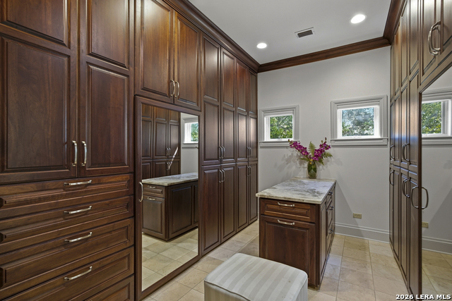 Image 38 of 90 For 52 Oakland Hills