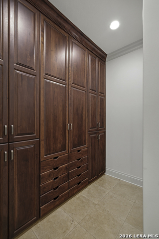 Image 39 of 90 For 52 Oakland Hills