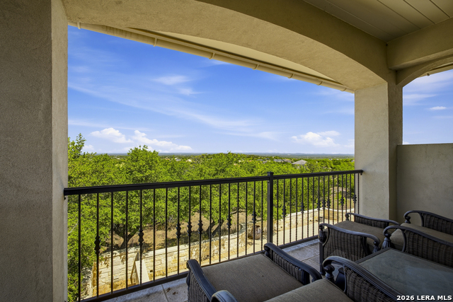 Image 61 of 90 For 52 Oakland Hills