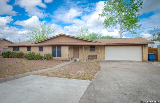 Details for 119 High Meadow Dr, Pleasanton, TX 78064
