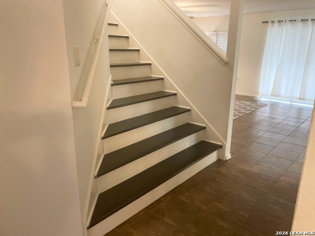 Image 5 of 19 For 10603 Cavelier Pt