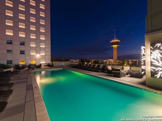 Image 28 of 39 For 610 Market St E 2816