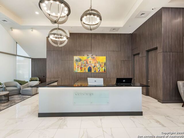 Image 32 of 39 For 610 Market St E 2816