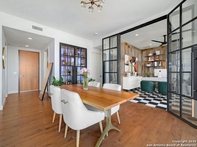 Image 6 of 39 For 610 Market St E 2816