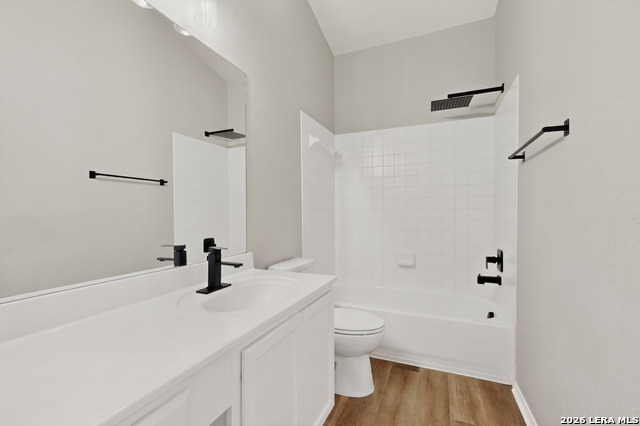 Image 28 of 38 For 11002 Funny Cide