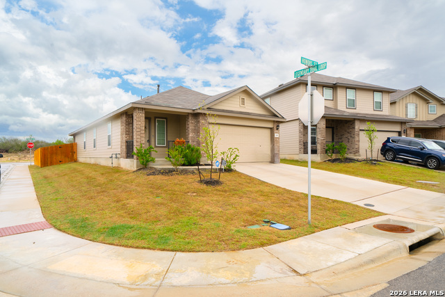 Image 2 of 25 For 168 Honors St