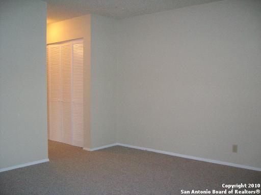 Image 11 of 17 For 8907 Timber Elm St