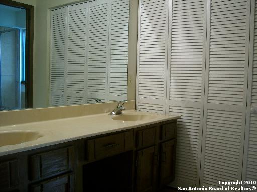 Image 15 of 17 For 8907 Timber Elm St