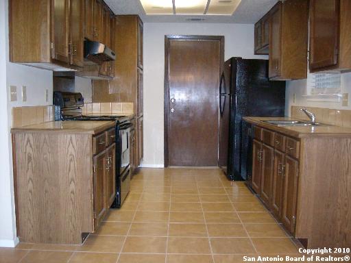 Image 2 of 17 For 8907 Timber Elm St