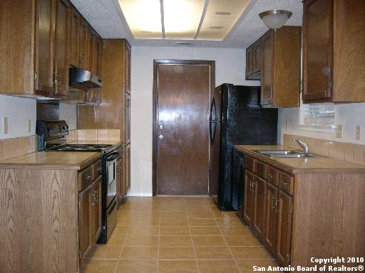 Image 3 of 17 For 8907 Timber Elm St