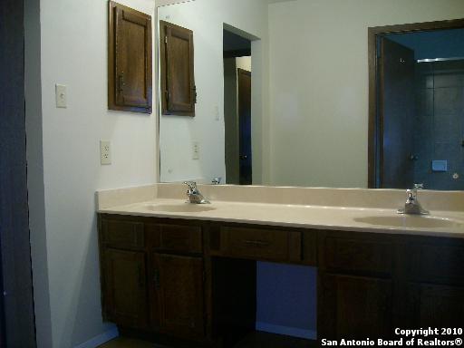 Image 6 of 17 For 8907 Timber Elm St