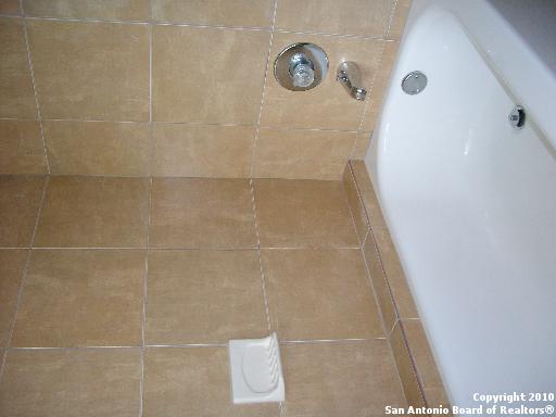 Image 7 of 17 For 8907 Timber Elm St