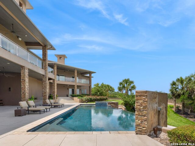 Image 40 of 54 For 11 Davenport Ln