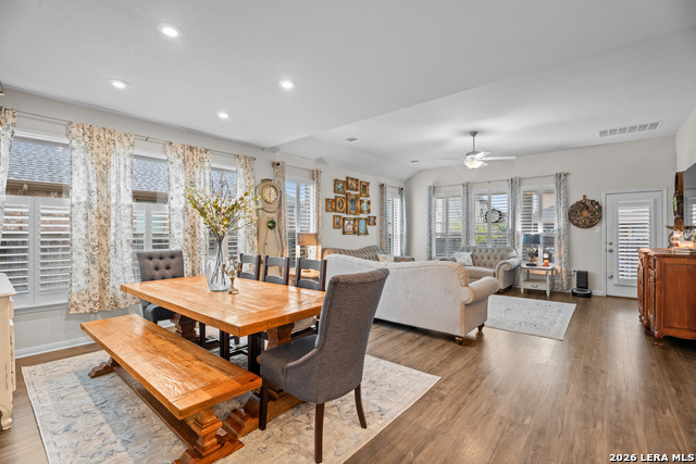 Image 12 of 33 For 2040 Market  