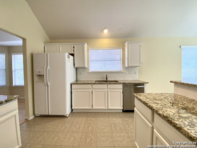 Image 13 of 31 For 6635 Shady Bend Dr