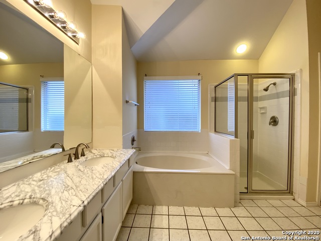 Image 20 of 31 For 6635 Shady Bend Dr