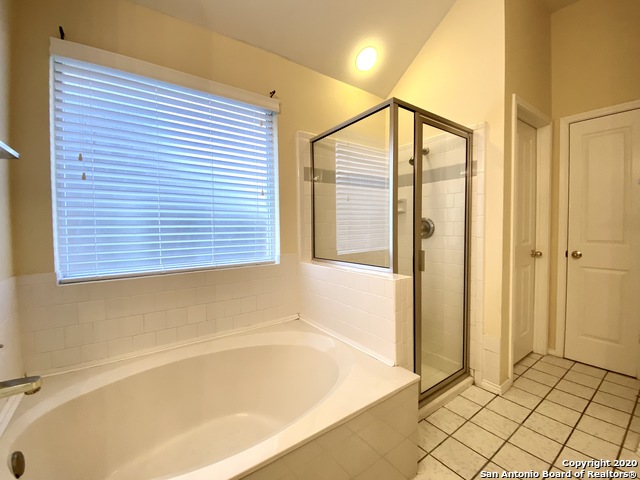 Image 21 of 31 For 6635 Shady Bend Dr