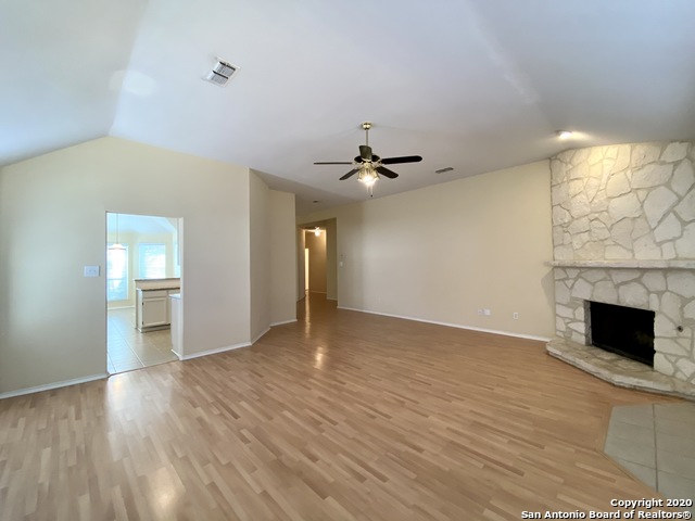 Image 5 of 31 For 6635 Shady Bend Dr