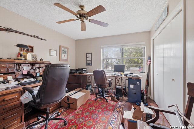 Image 15 of 24 For 414 Schryver St