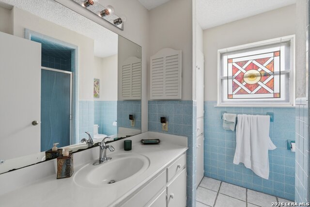 Image 19 of 24 For 414 Schryver St