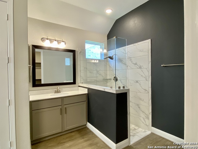 Image 14 of 39 For 24914 Resort Pkwy