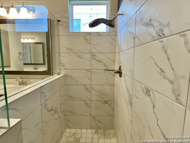 Image 17 of 39 For 24914 Resort Pkwy