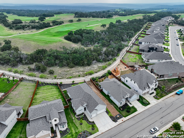 Image 8 of 39 For 24914 Resort Pkwy