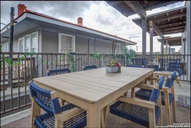 Image 11 of 15 For 1542 Alamo N Unit 203