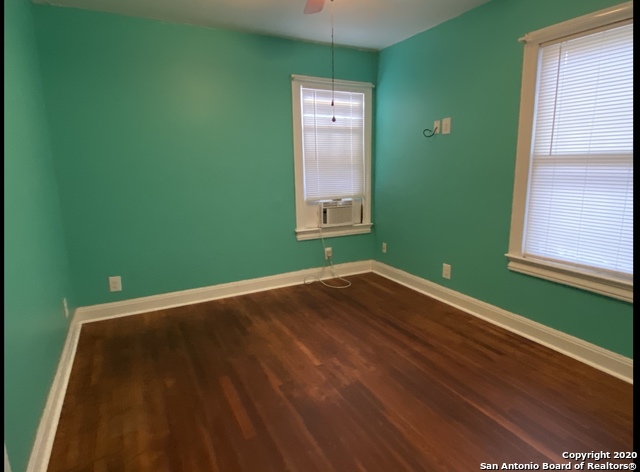 Image 10 of 11 For 1130 Sims Ave