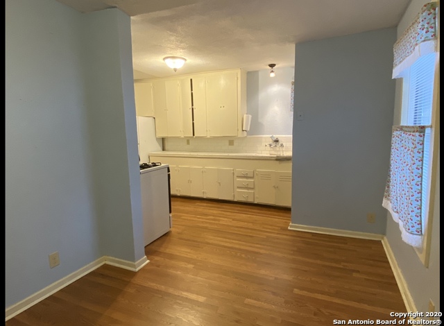 Image 7 of 11 For 1130 Sims Ave