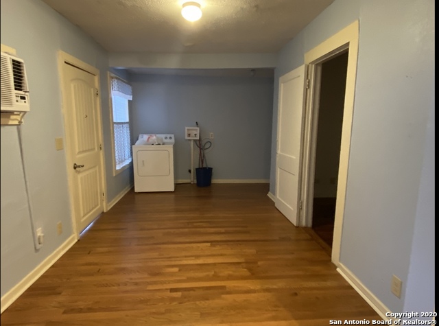 Image 9 of 11 For 1130 Sims Ave