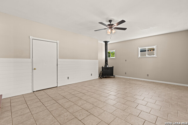 Image 11 of 43 For 904 Country Rd