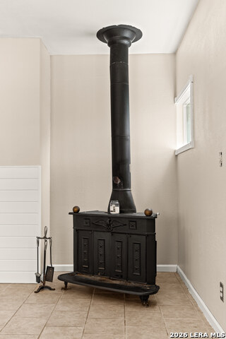 Image 13 of 43 For 904 Country Rd