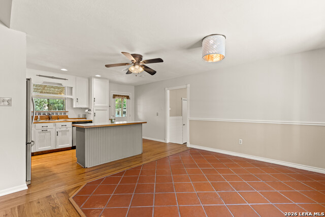 Image 16 of 43 For 904 Country Rd