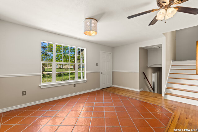 Image 18 of 43 For 904 Country Rd