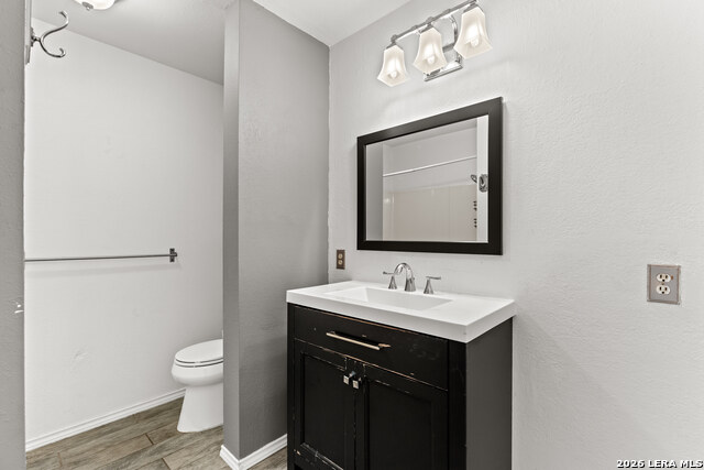 Image 26 of 43 For 904 Country Rd