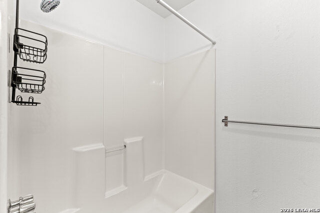 Image 27 of 43 For 904 Country Rd