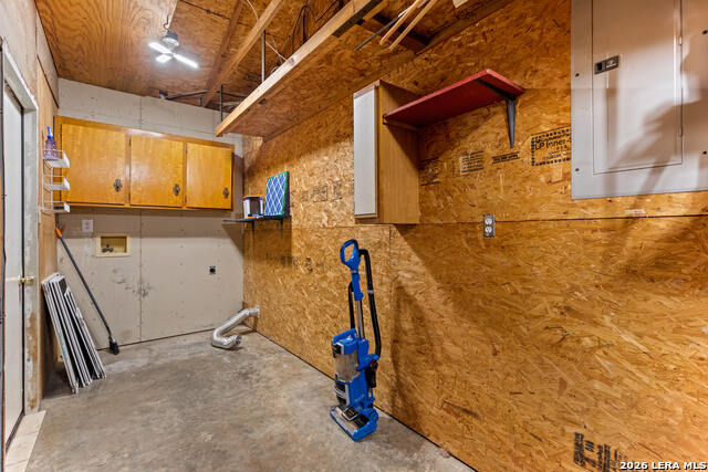 Image 35 of 43 For 904 Country Rd